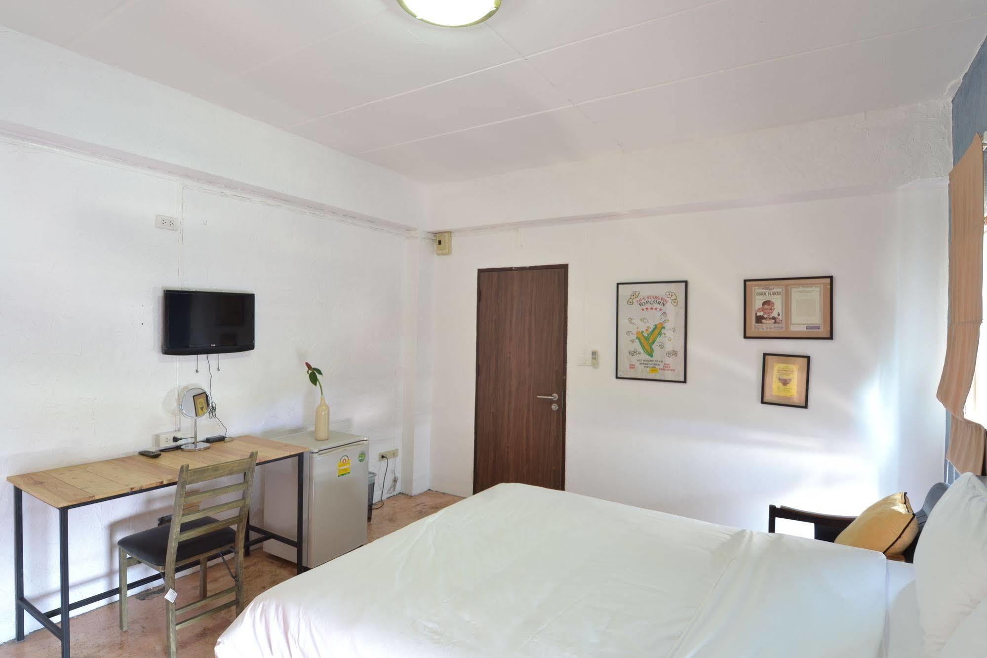 Isleep Guesthouse Chiang Mai Exterior photo